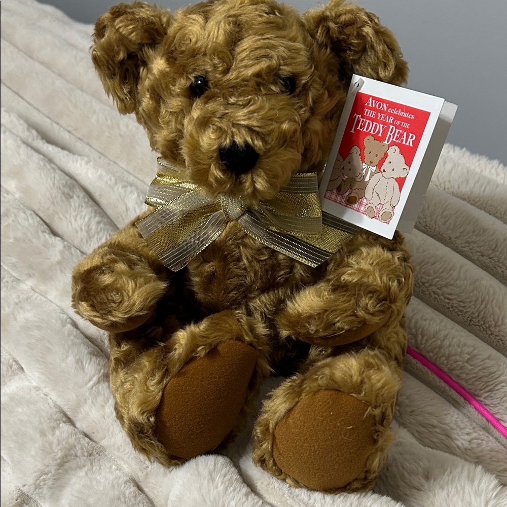 Avon Teddy Bear celebrates the year of the teddy bear(talks needs AAA batteries)